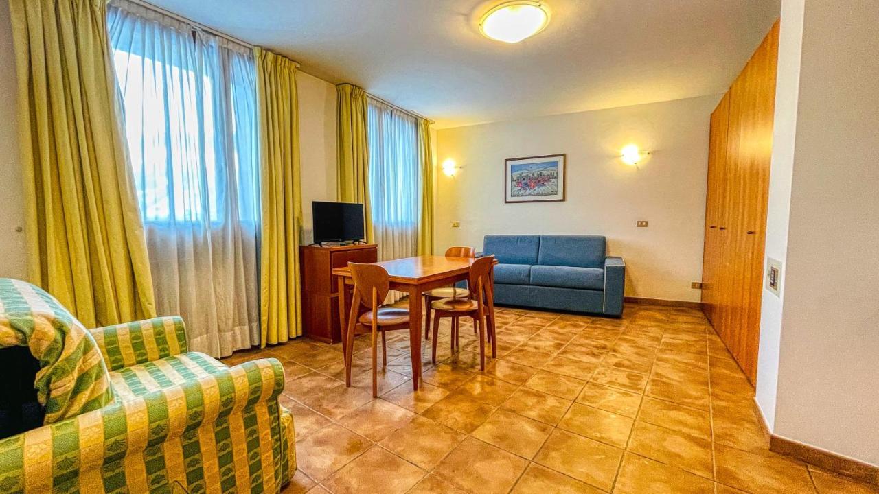 Appartamento Smith Arneis - Affitti Brevi Italia Бардонечия Екстериор снимка