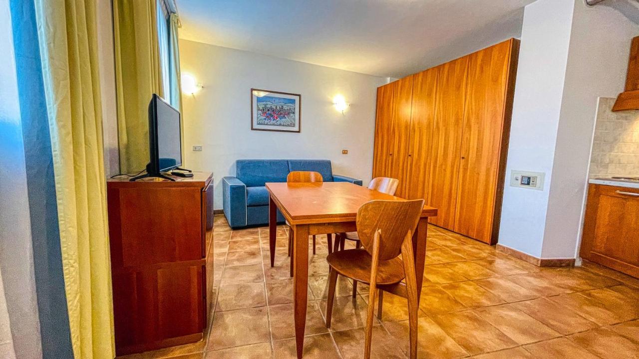 Appartamento Smith Arneis - Affitti Brevi Italia Бардонечия Екстериор снимка
