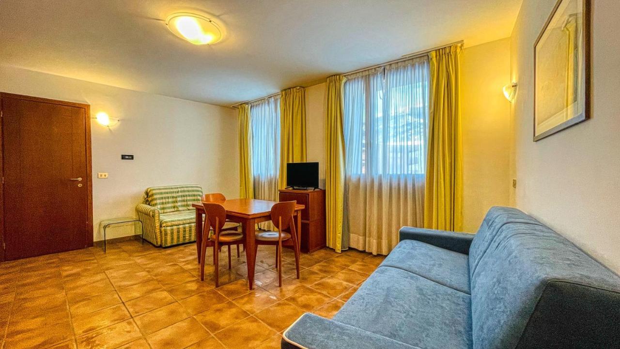 Appartamento Smith Arneis - Affitti Brevi Italia Бардонечия Екстериор снимка